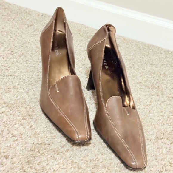 Brown Flats with Pointed Toe - Picture 8 of 8